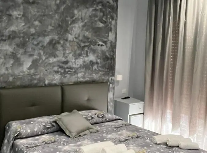 לינה וארוחת בוקר La Nuova Hera